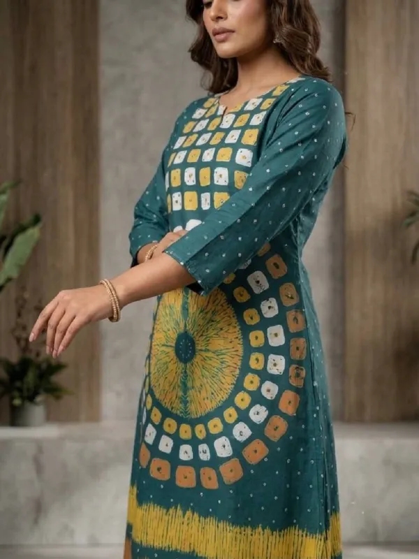 Women_Ethnic_Motifs_Printed_Glace_Roman_Silk_Kurta_Set_with_Trousers_&_Dupatta