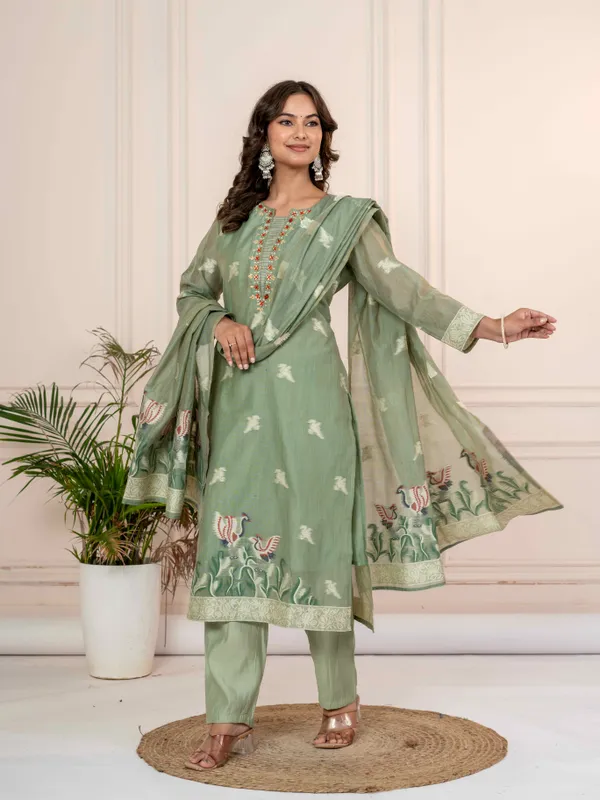 Women_Ethnic_Motifs_Printed_Mirror_Work_Kurta_Set_with_Trousers_&_Dupatta