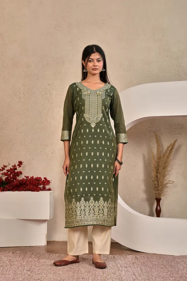 Women_Ethnic_Motifs_Printed_Straight_Kurta_Set_with_Trousers_&_Dupatta