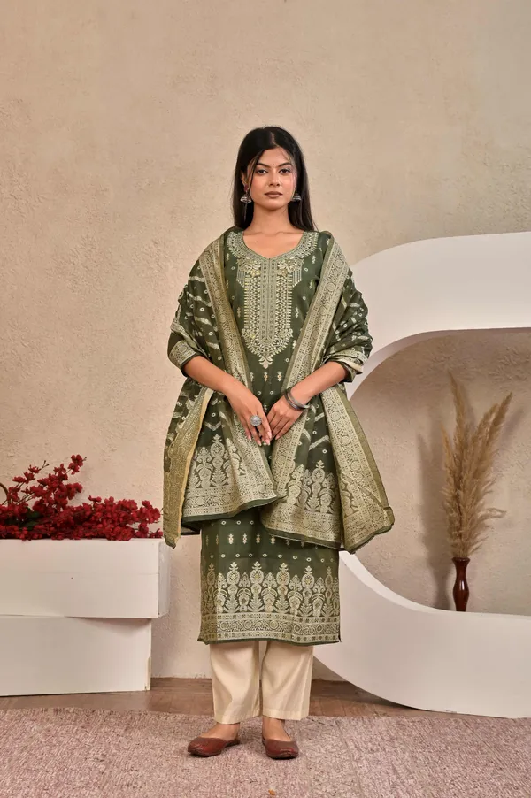 Women_Ethnic_Motifs_Printed_Straight_Kurta_Set_with_Trousers_&_Dupatta