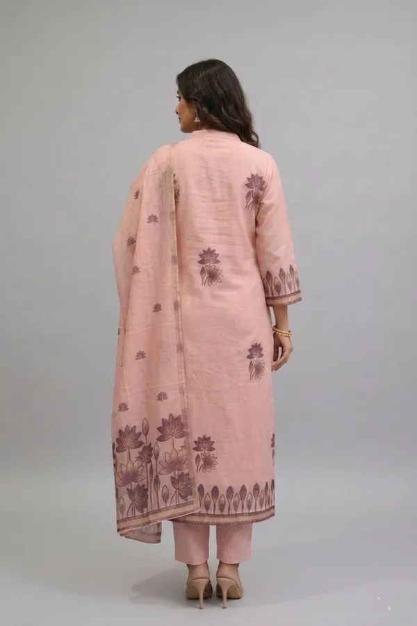 Women_Floral_Print_Yoke_Design_V-Neck_Pure_Chanderi_Kurta_Set_with_Trousers