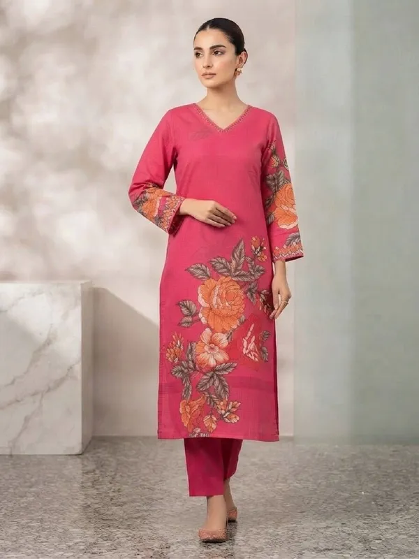 Women_Floral_Printed_Regular_Kurta_Set_with_Trousers_&_Dupatta