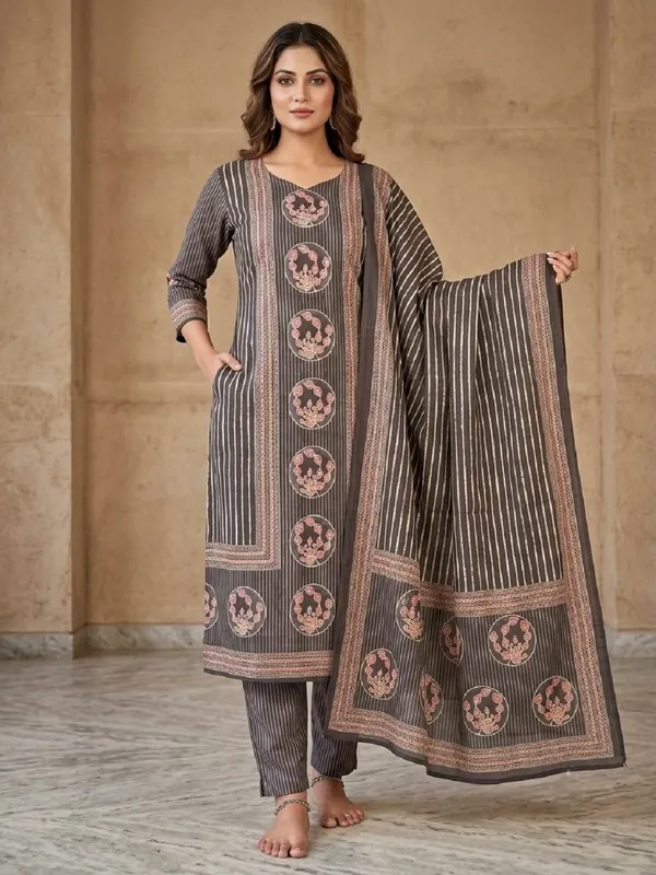Women_Floral_Printed_Regular_Kurta_with_Palazzos_&_Dupatta