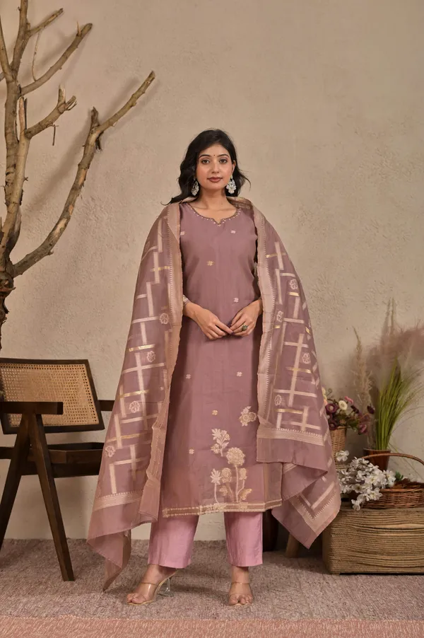 Women_Floral_Printed_Round_Neck_Hand_Work_Kurta_with_Trousers_&_Dupatta