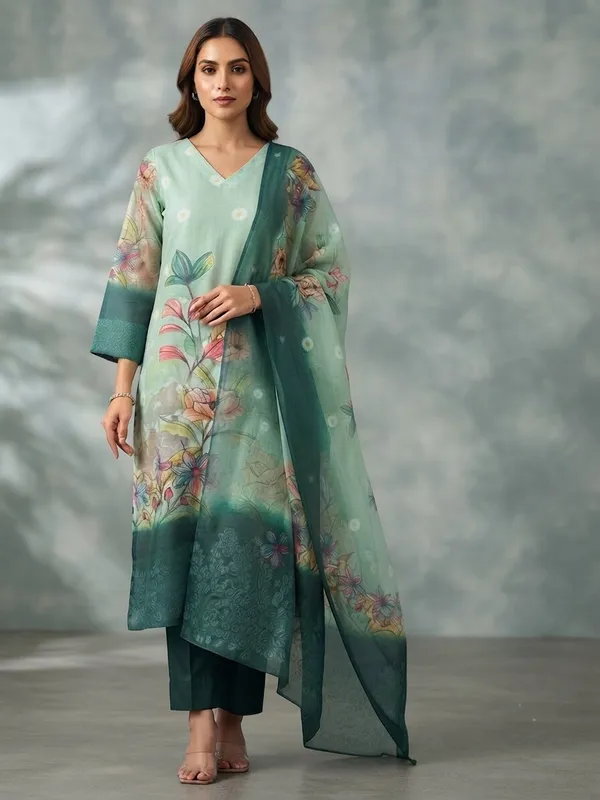 Women_Floral_Printed_Straight_Kurta_with_Trousers_&_Dupatta