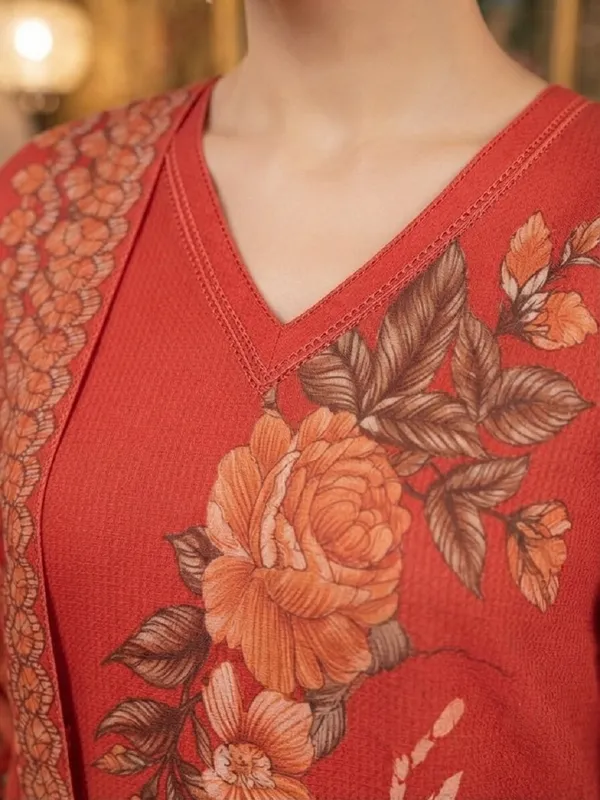 Women_Floral_Printed_Thread_Work_Kurta_with_Trousers_&_Dupatta