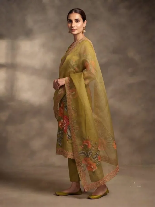 Women_Floral_Printed_V-Neck_Straight_Kurta_with_Thread_Work,_Trousers_&_Dupatta