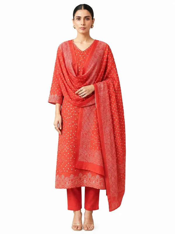 Women_Floral_Thread_Work_Regular_Kurta_Set_with_Trousers_&_Dupatta