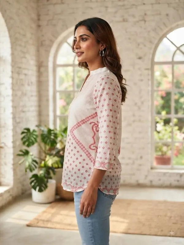 Women_Geometric_Print_Pure_Kota_Doria_Regular_Fit_Tunic