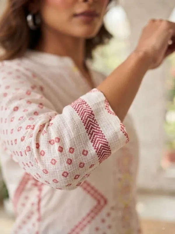 Women_Geometric_Print_Pure_Kota_Doria_Regular_Fit_Tunic