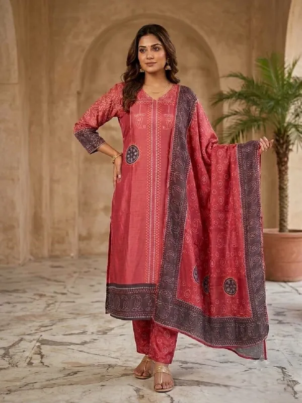 Women_Geometric_Printed_Roman_Silk_Kurta_Trouser_&_Dupatta_Set