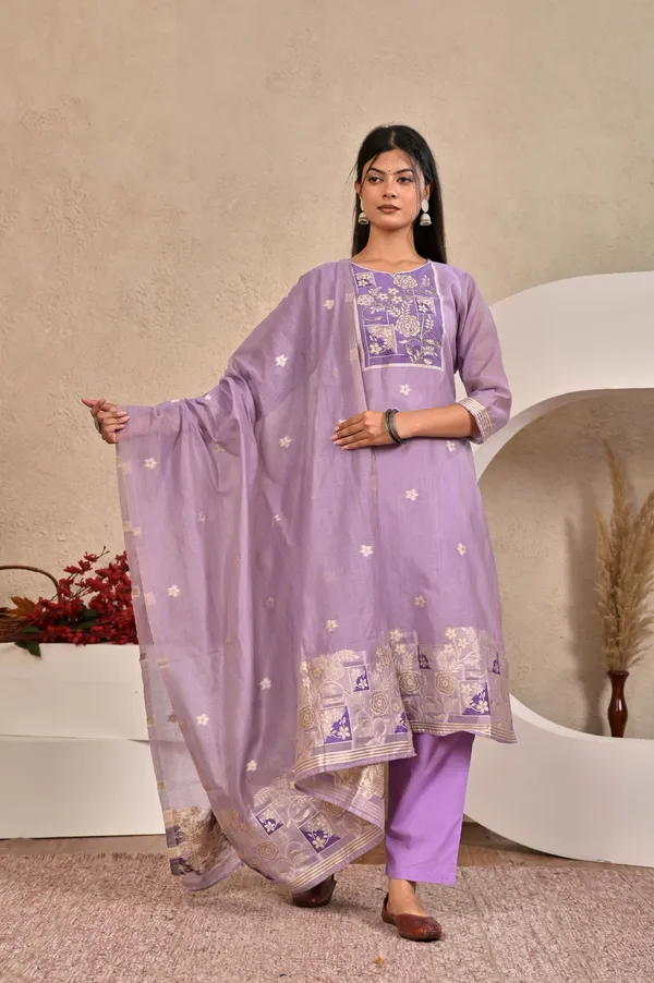 Women_Lavender_Ethnic_Motifs_Printed_Straight_Kurta_with_Trousers_&_Dupatta_Set
