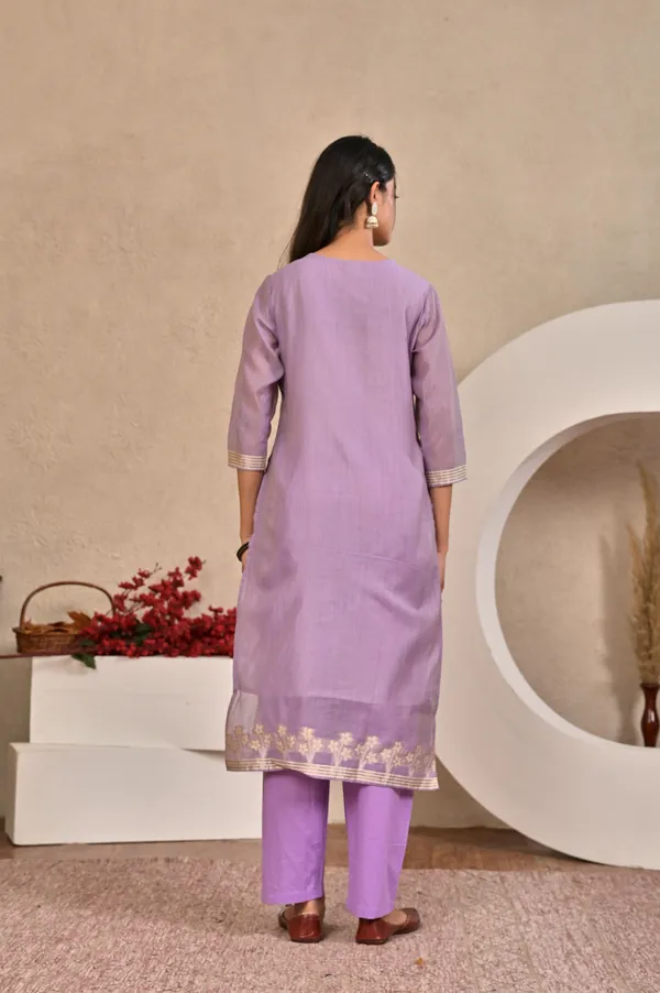 Women_Lavender_Ethnic_Motifs_Printed_Straight_Kurta_with_Trousers_&_Dupatta_Set