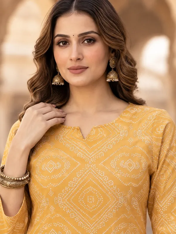 Women_Mustard_Yellow_Bandhani_Printed_Linen_Slub_Top_with_Trousers_Co-Ord_Set