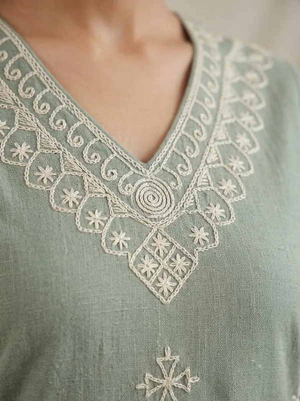 Women_Printed_Pure_Handloom_Flex_Kurta_with_Trousers_&_Dupatta_Set