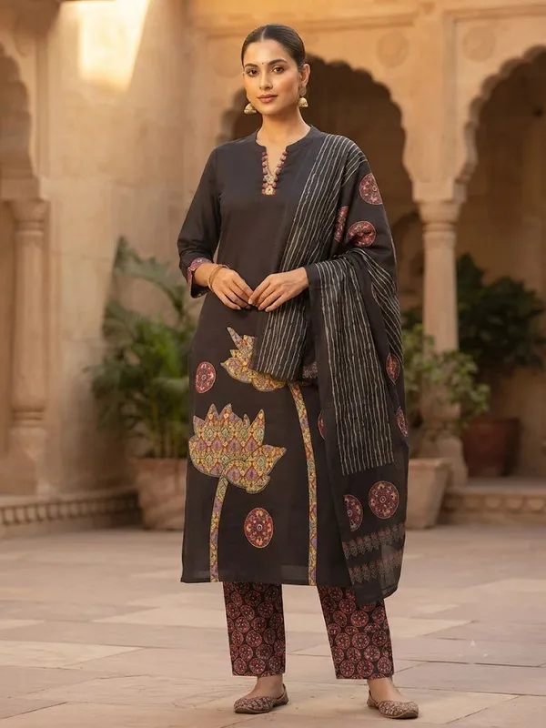 Women_Printed_Straight_Cotton_Slub_Kurta_with_Trousers_&_Dupatta