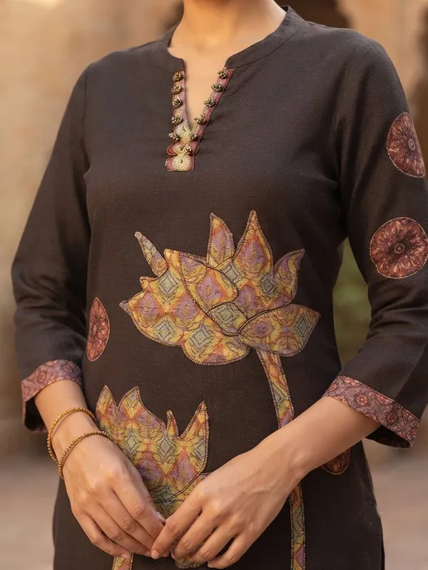 Women_Printed_Straight_Cotton_Slub_Kurta_with_Trousers_&_Dupatta