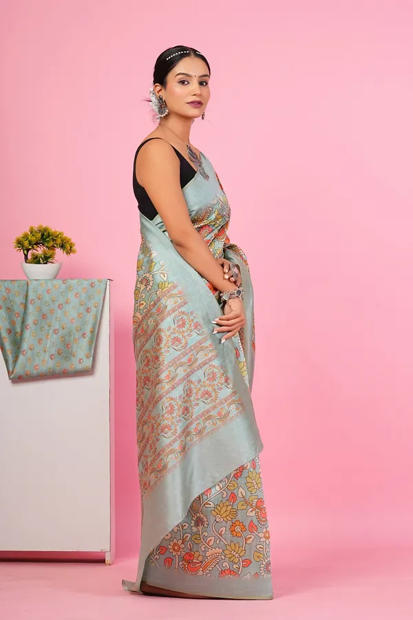 Floral_Digital_Print_Saree_with_Unstitched_Blouse_Piece_for_Women