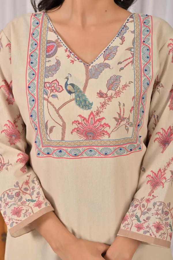 Women_Ethnic_Motifs_Printed_Straight_Thread_Work_Kurta_with_Trousers_&_Dupatta