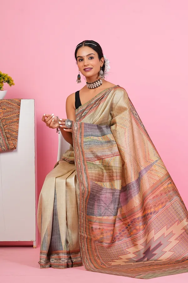 Women_Beige_Geometric_Printed_Silk_Saree_with_Blouse