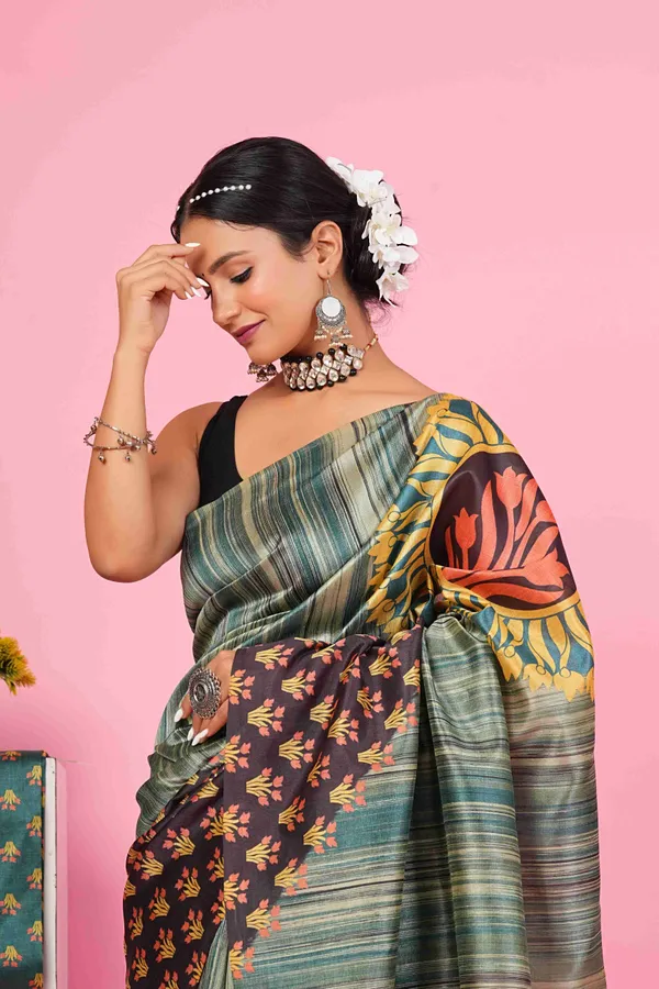 Women_Ethnic_Motifs_Stripes_Art_Silk_Handloom_Saree_with_Blouse