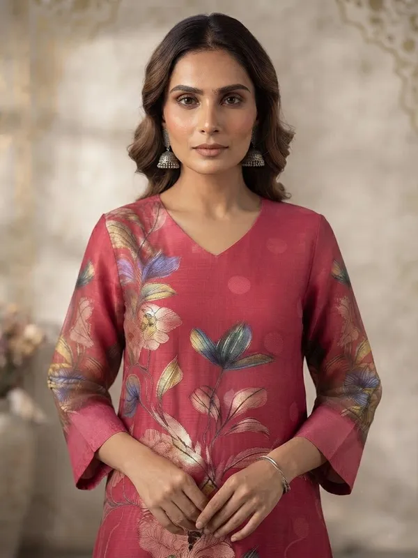 Women_Floral_Printed_Calf-Length_Straight_Kurta_Set_with_Dupatta