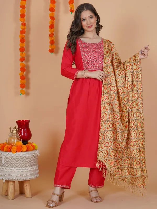 Red_Silk_Blend_Kurta_Set_For_Women