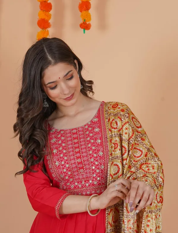 Red_Silk_Blend_Kurta_Set_For_Women
