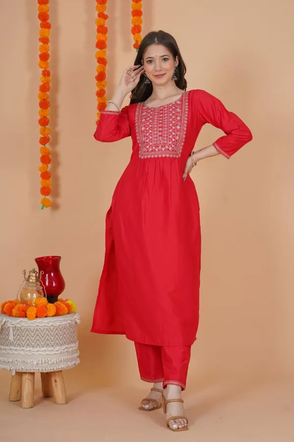 Red_Silk_Blend_Kurta_Set_For_Women