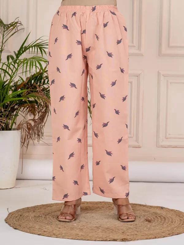 Women_Floral_Printed_Regular_Fit_Round_Neck_Kurta_with_Palazzos_&_Dupatta