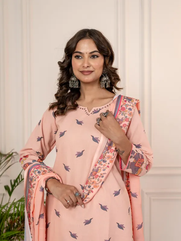 Women_Floral_Printed_Regular_Fit_Round_Neck_Kurta_with_Palazzos_&_Dupatta