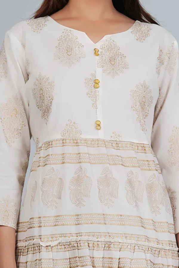 Women_White_Foil_Printed_Cotton_Calf-Length_Kurta