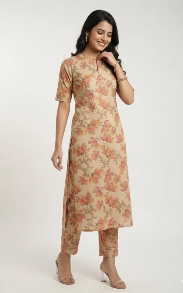 Women_Digital_Floral_Printed_Regular_Fit_Kurta_with_Matching_Trousers