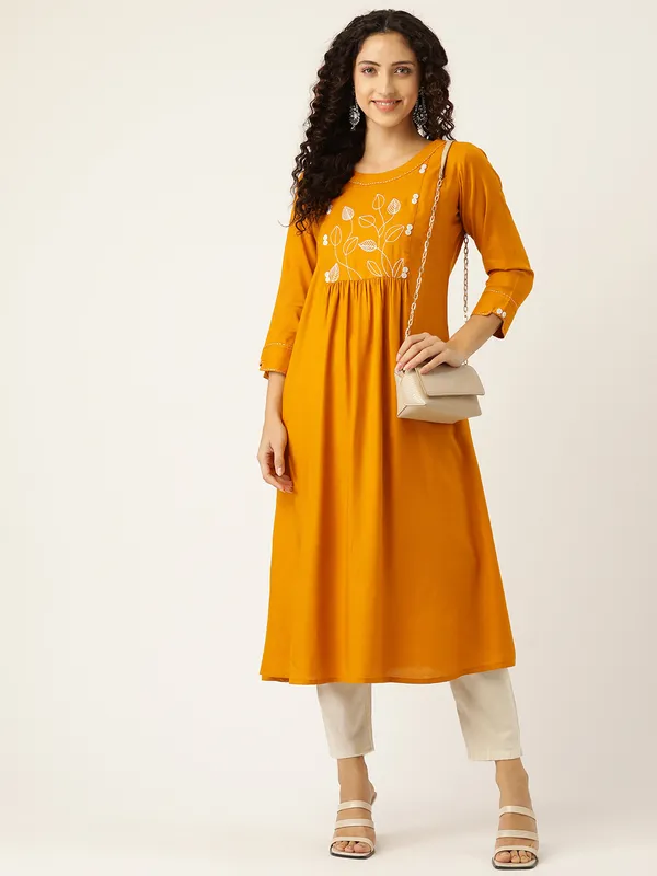 Yellow_Rayon_Kurta_For_Women
