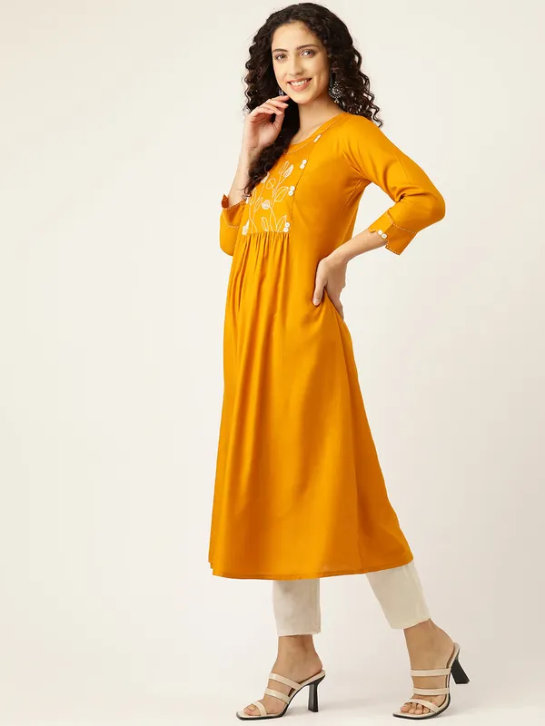 Yellow_Rayon_Kurta_For_Women