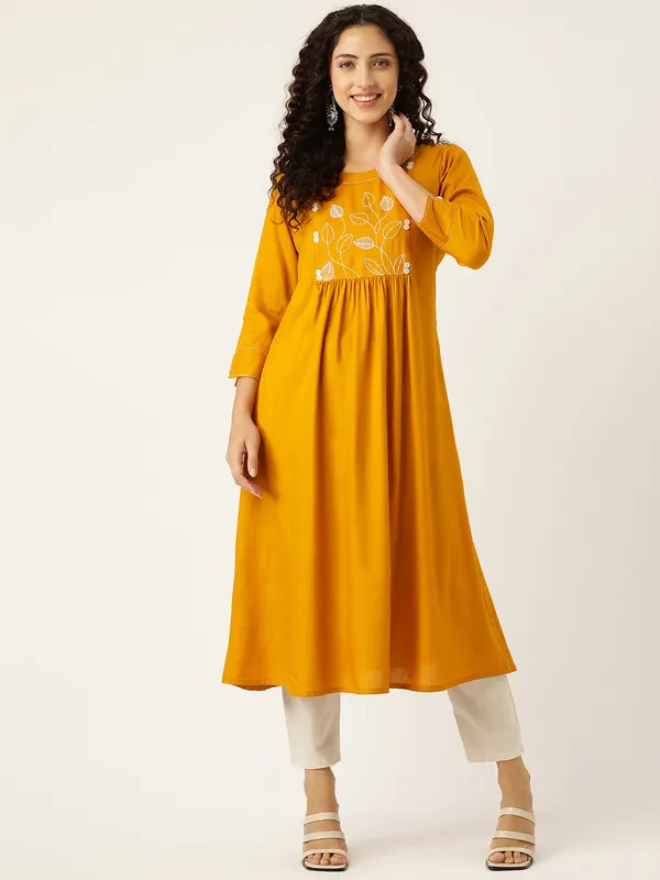 Yellow_Rayon_Kurta_For_Women