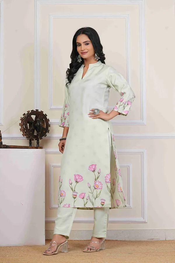 Floral_Printed_Straight_Kurta_with_Matching_Trousers_for_Women