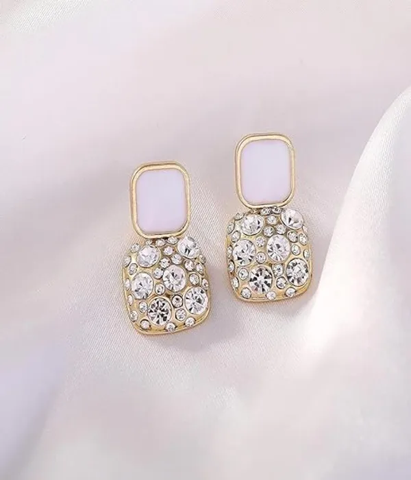 Off_White_And_Gold_Premium_Earrings__For_Women