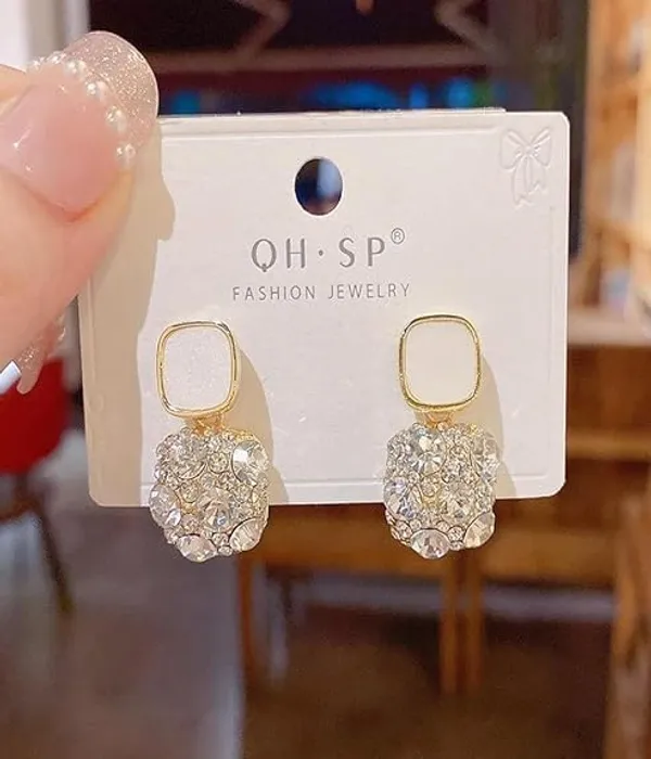 Off_White_And_Gold_Premium_Earrings__For_Women