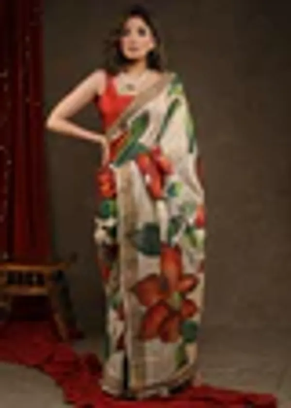 Cream_Saree_with_Delicate_Flower_Prints_–_Timeless_Grace