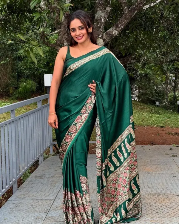 Green_Modal_Silk_Ajrakh_Print_Saree_With_Unstitched_Blouse_Piece