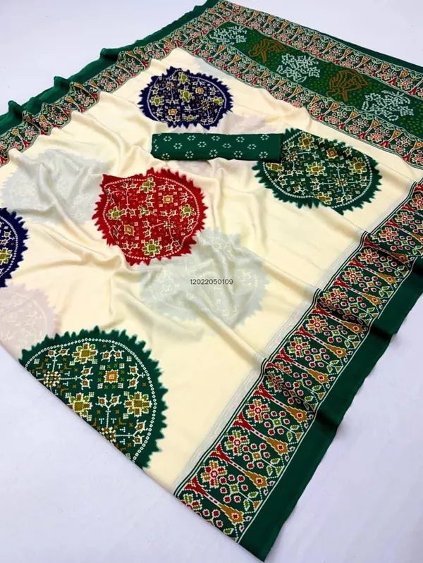 OFFWHITE_GREEN_KASUMBO_SAREE
