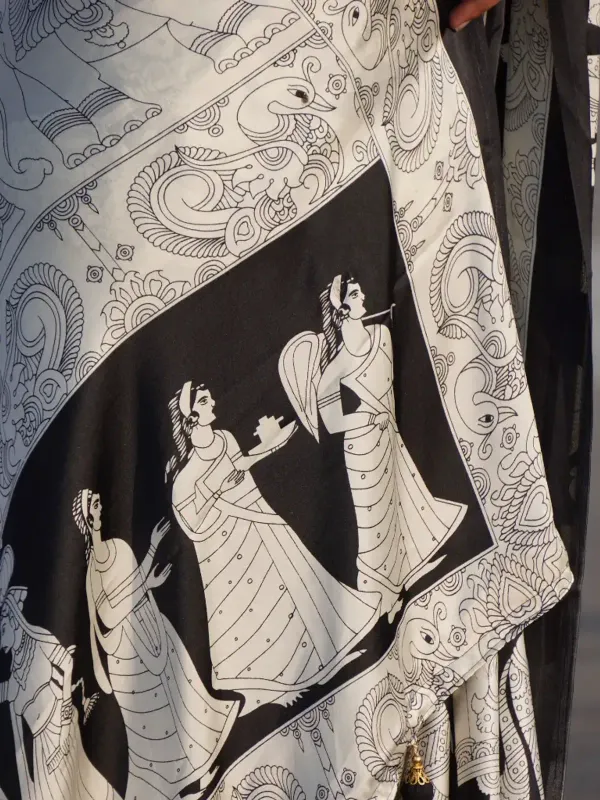 Timeless_Black_&_White_Kalamkari_Saree_–_Traditional_Artistry