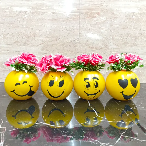 Pack_of_4_Emoji_Plastic_Flower_Vase_|_For_Home,_Garden_|_4.5_Inches