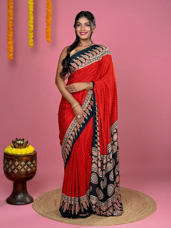 Semi_Gajji_Silk_Bandhani_Dot_Saree_With_Ajrakh_Riss_Pallu