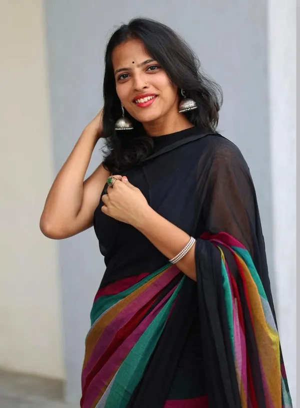 Soft_linen_remboo_saree_whit_black_bluse