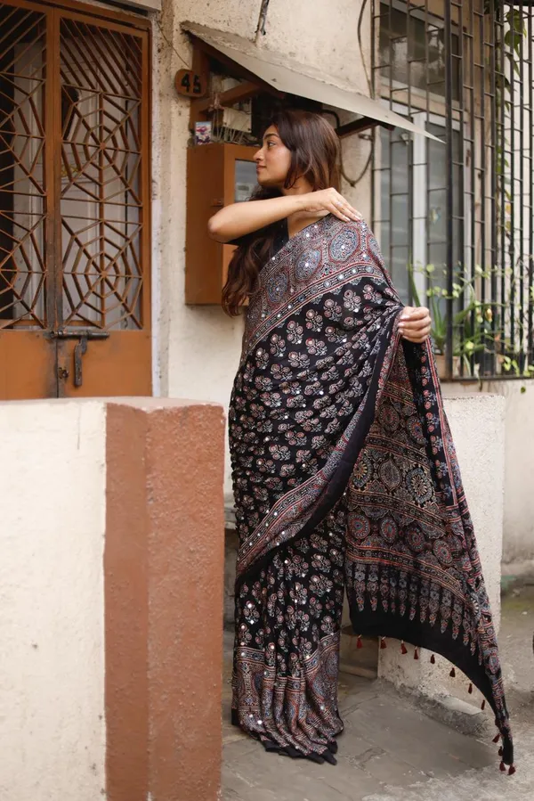 New_Ajrakh_Butta_Lotus_Modal_Silk_Saree_with_Intricate_Mirror_Work