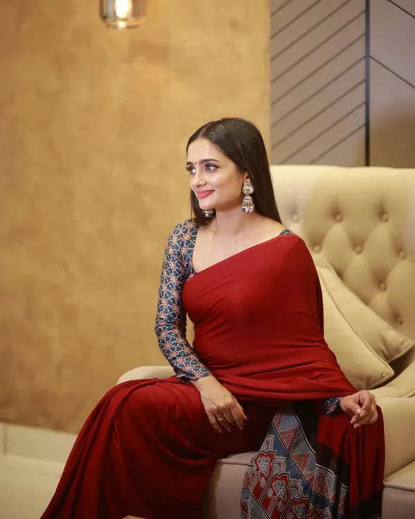Pure_Modal_Silk_Maroon_silk_sree