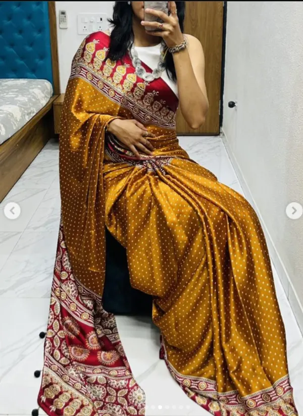 Gajji_Bandhani_Dot_&_Ajrakh_Silk_Saree
