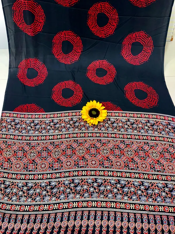 Semi_Gajji_Silk_Bandhni_Butta_Japan_Silk_Saree